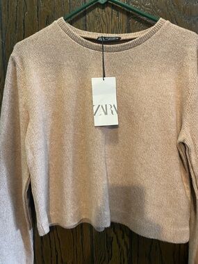 Zara Women's Crewneck Sweater in Soft Tan